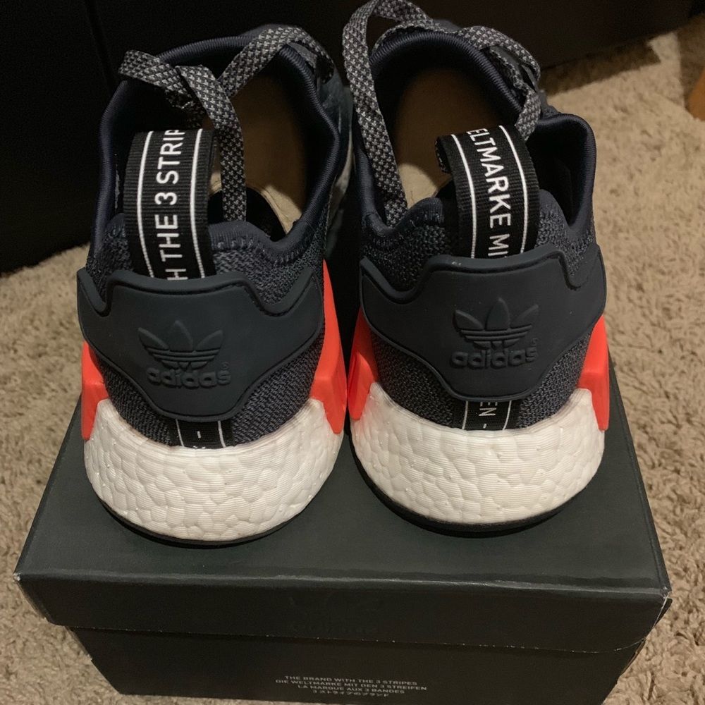 Adidas NMD R1 - Picture 4 of 5